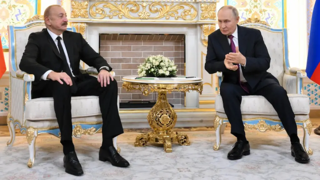 Задержанным в Азербайджане россиянам продлили арест, несмотря на извинения Путина перед Алиевым