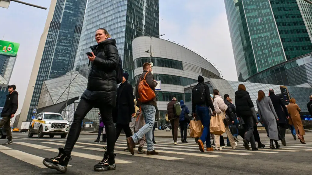 Războiul i-a îmbogățit pe cei săraci și i-a sărăcit pe cei bogați – concluzia Băncii Centrale a Rusiei