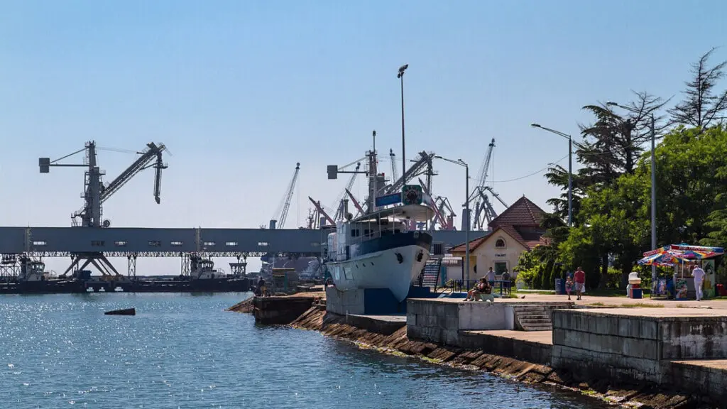 Украина атаковала один из крупнейших нефтяных терминалов России на Черном море