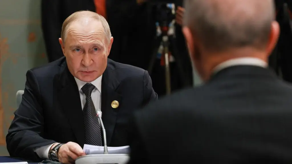 Erdogan i-a spus lui Putin că vrea să-i dea înapoi sistemele S-400 cumpărate în 2017. Liderul turc vrea să repare relația cu SUA