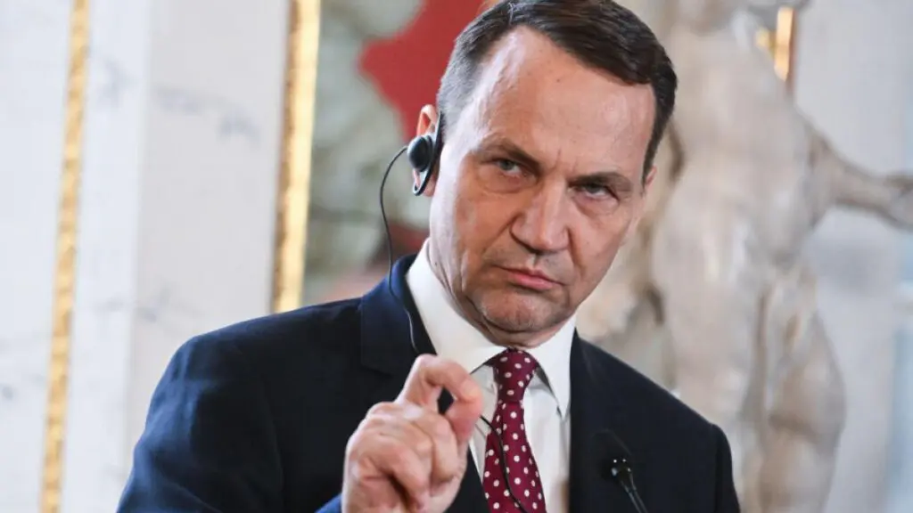 „Du-te pe Marte”. Polonia îi răspunde lui Elon Musk după ce acesta a spus că Uniunea Europeană ar trebui „desfiinţată”