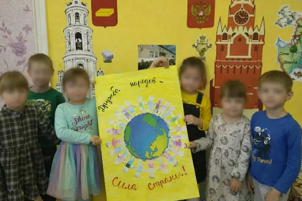 Propaganda începe din grădiniță: „Discuțiile despre lucruri importante” devin „Jocuri bune”