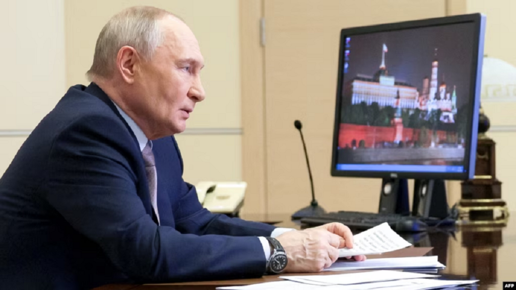 The Bell: Путин предложил бизнесу «скинуться на войну»