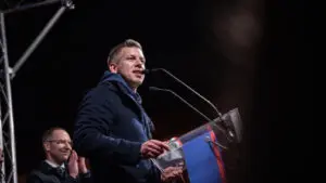 Лидер венгерской оппозиции заявил о прибытии в Венгрию сотрудников ГРУ для вмешательства в выборы