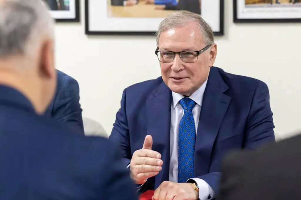 Dodon îl primește pe Ozerov la partid și negociază cu el vizite la Kremlin