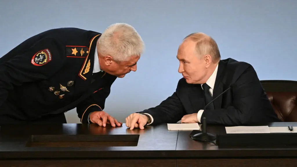 Alarmă la Kremlin: crește criminalitatea în rândul adolescenților