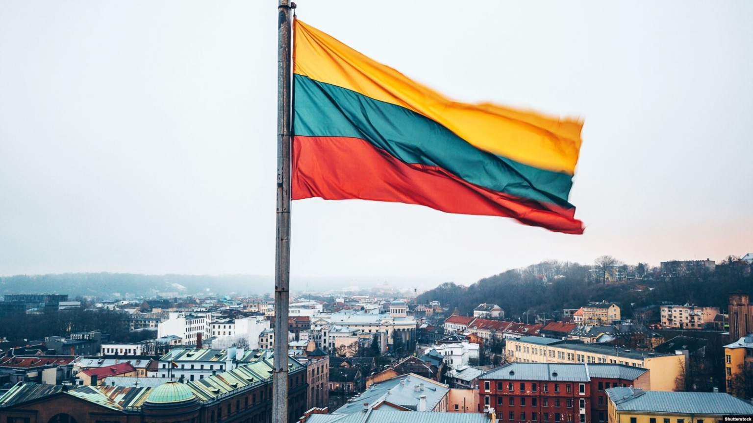 В Литве раскрыли группировку, планировавшую связанные с Россией политические убийства в стране. Среди подозреваемых – граждане ЕС