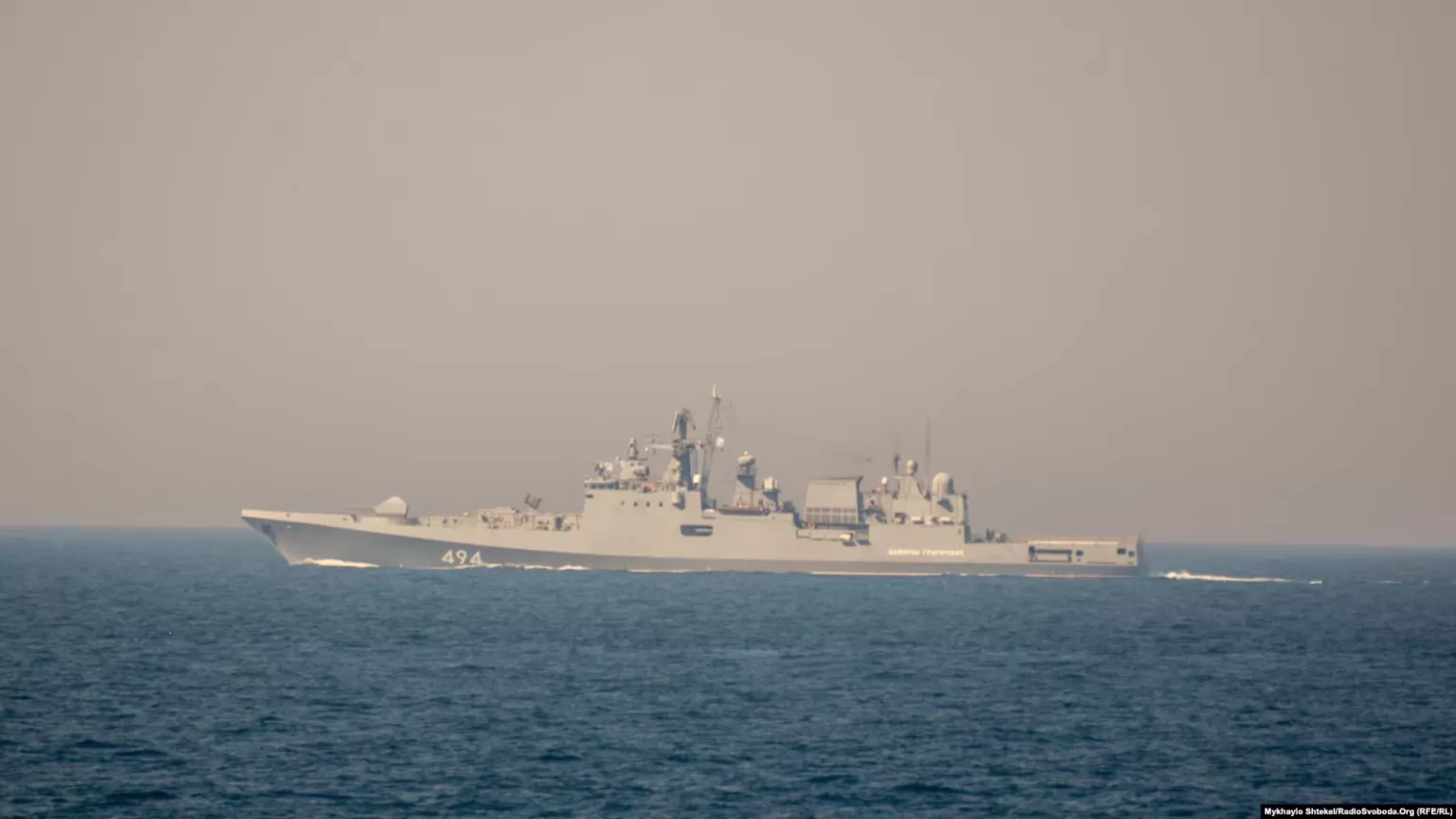 Фрегат РФ провёл через Ла-Манш два подсанкционных танкера