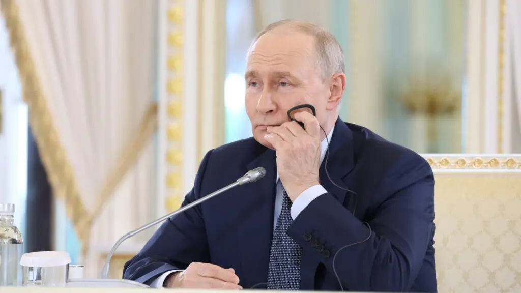 Бывший шеф-редактор «России-1»: Путин мало что знает о реальных событиях