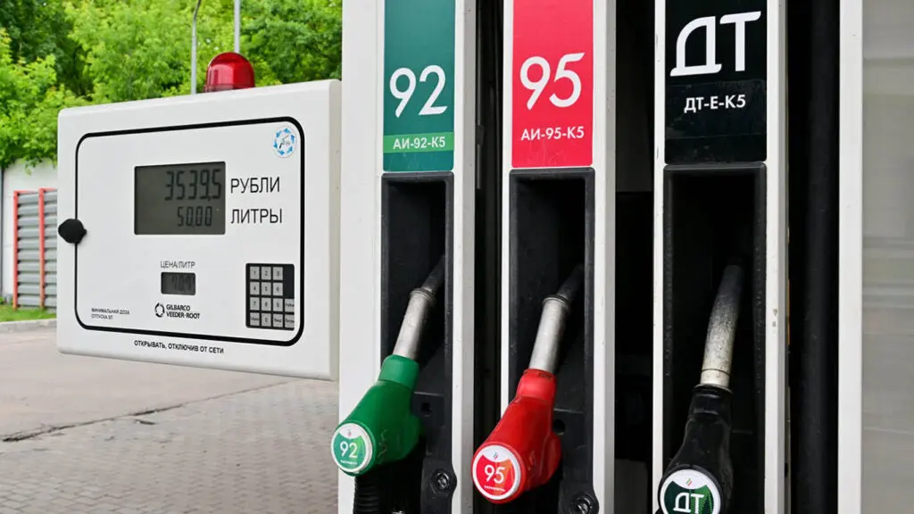 Ограничения на продажу бензина ввели в главном нефтяном регионе России