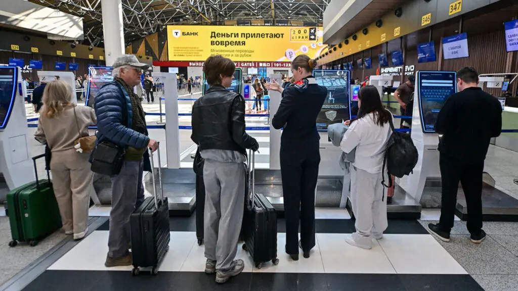 A patra țară din UE înăsprește regulile de acordare a vizelor pentru ruși