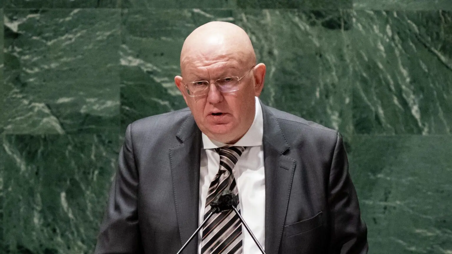 (ВИДЕО) «Эти случаи не поддаются верификации!» Посол РФ в ООН оправдывается: Россию обвинили в сексуализированном насилии на войне в Украине