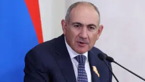 «Экономический союз парализован и не работает». Пашинян предрек Путину «конец ЕАЭС» из-за торговой войны с Арменией