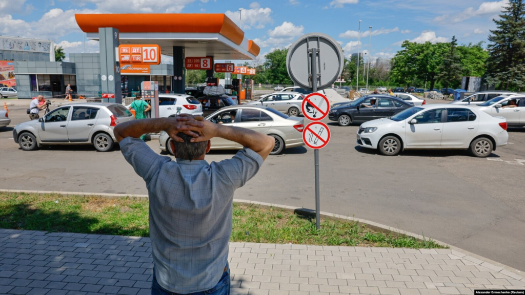 Цены на бензин в Красноярске вернулись к «допутинским»