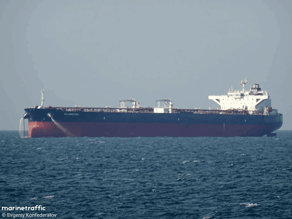 На борту танкера с российской нефтью произошел взрыв у берегов Ливии