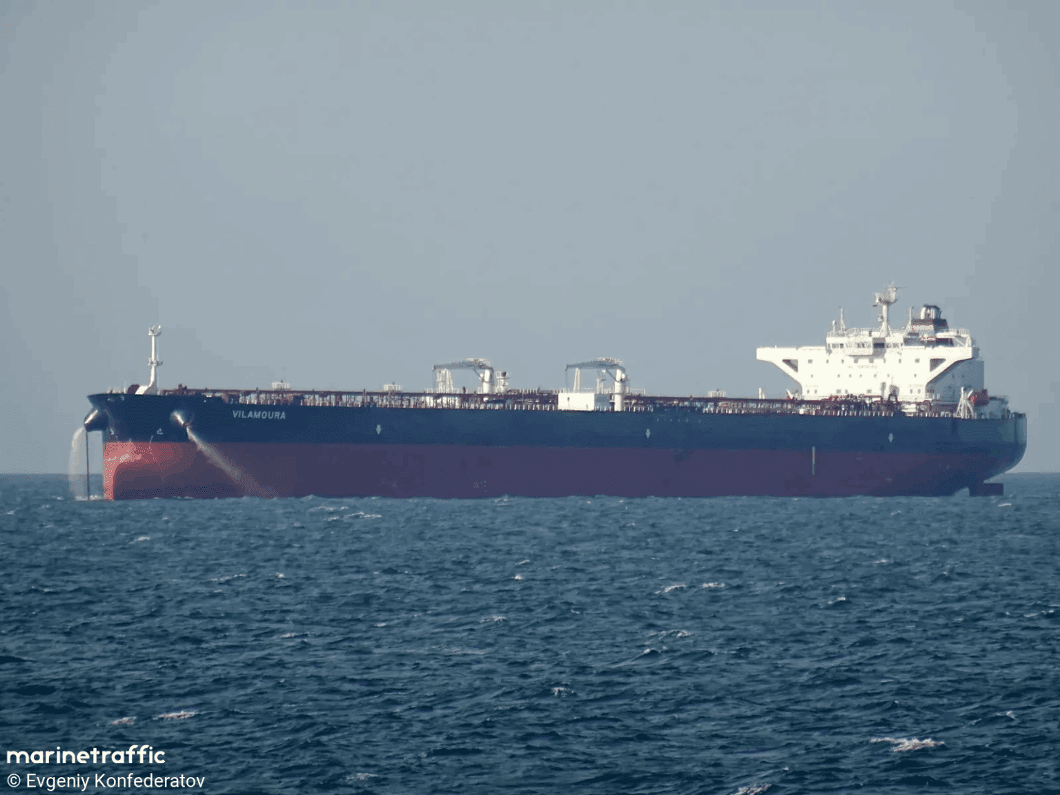 На борту танкера с российской нефтью произошел взрыв у берегов Ливии
