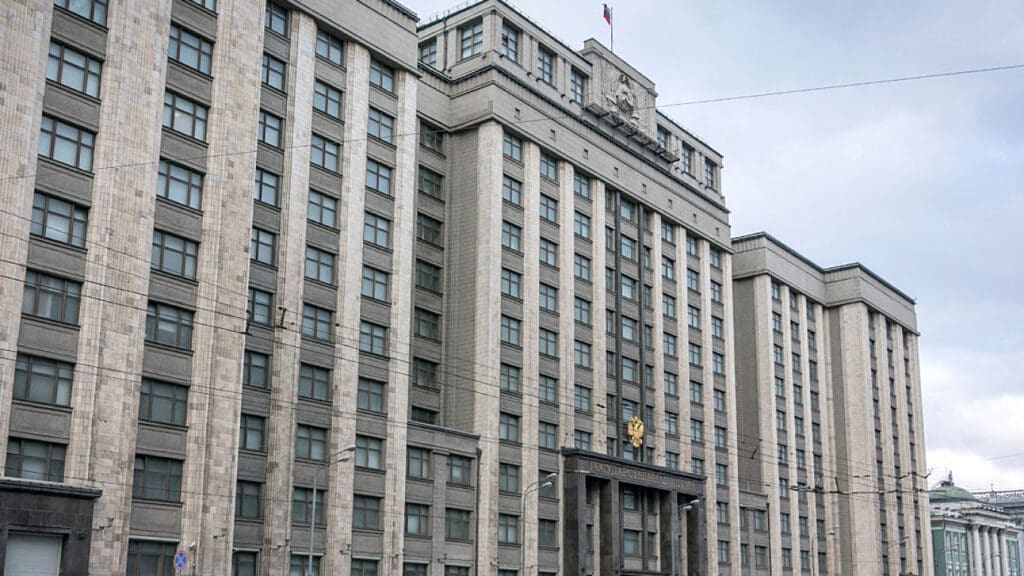 Mai mulți bani la buget prin frică: Rusia triplează amenzile pentru infracțiuni economice