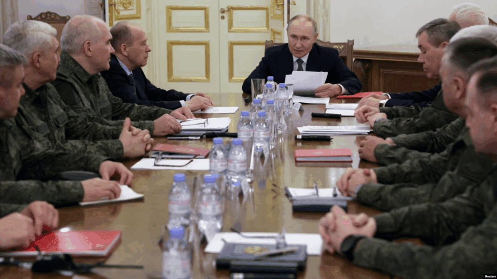 Правда ли, что Путин решил продолжать войну минимум до середины следующего года? Что говорят Кремль и военный эксперт
