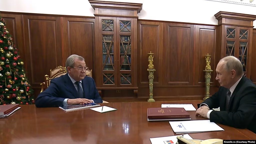 (ФОТО) У Путина из кабинета пропала новогодняя елка