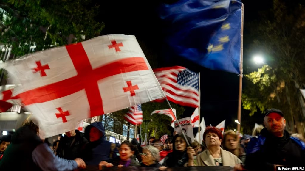 В Грузии запретили гражданам голосовать на выборах, находясь за границей