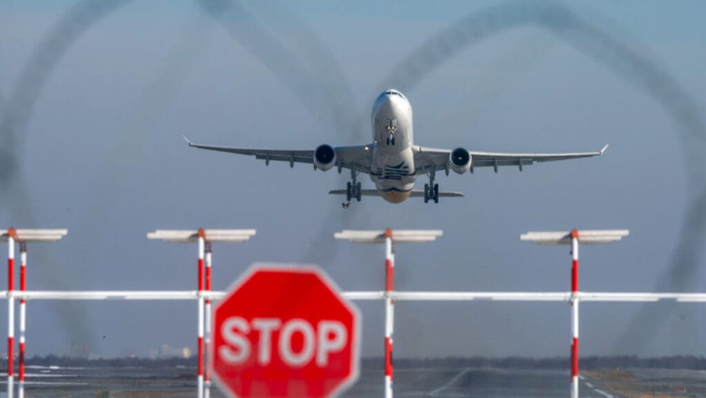 Atac cu drone asupra Moscovei: peste 300 de zboruri anulate sau întârziate