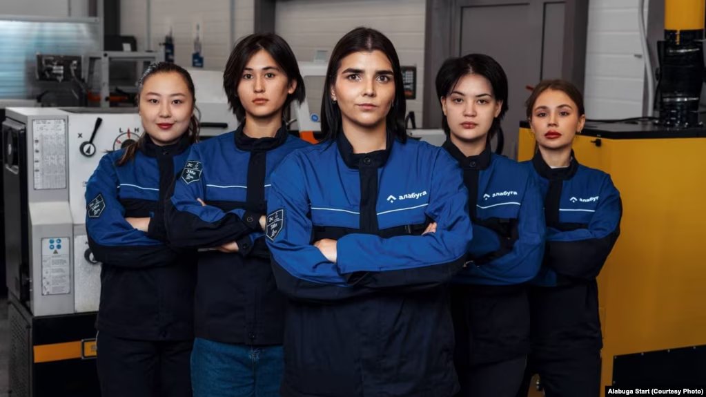 «Торговля людьми» и «принудительный труд». Как завод по сборке дронов в Татарстане вербует девушек из Латинской Америки