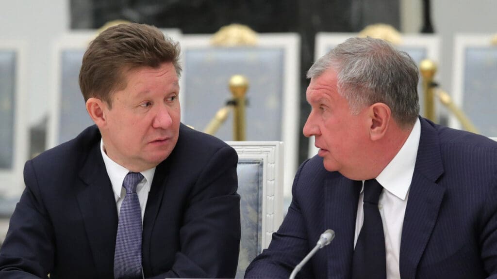 У чиновников и друзей Путина нашли десятки миллиардов рублей на вкладах в банках