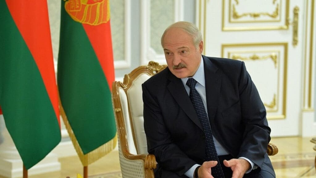 „Dumnezeu ne-a ferit”: Lukașenko mulțumește pentru lipsa economiei de piață în Belarus
