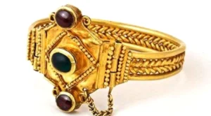 Russia has opened a criminal case against the Netherlands, accusing it of stealing the “Scythian gold” from Crimea.
