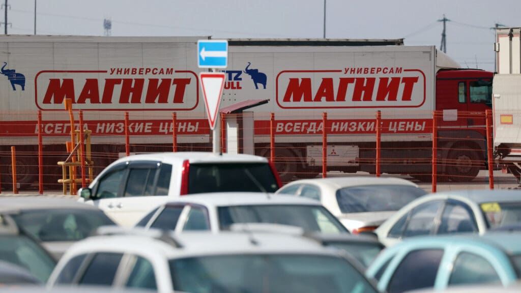 Крупнейшая сеть супермаркетов России стала убыточной впервые за 20 лет