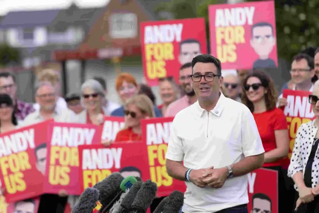Cine este „regele Nordului” Andy Burnham, favorit să fie noul premier britanic: inamic al privatizărilor, critic al lui Trump. Ce a spus despre Ucraina