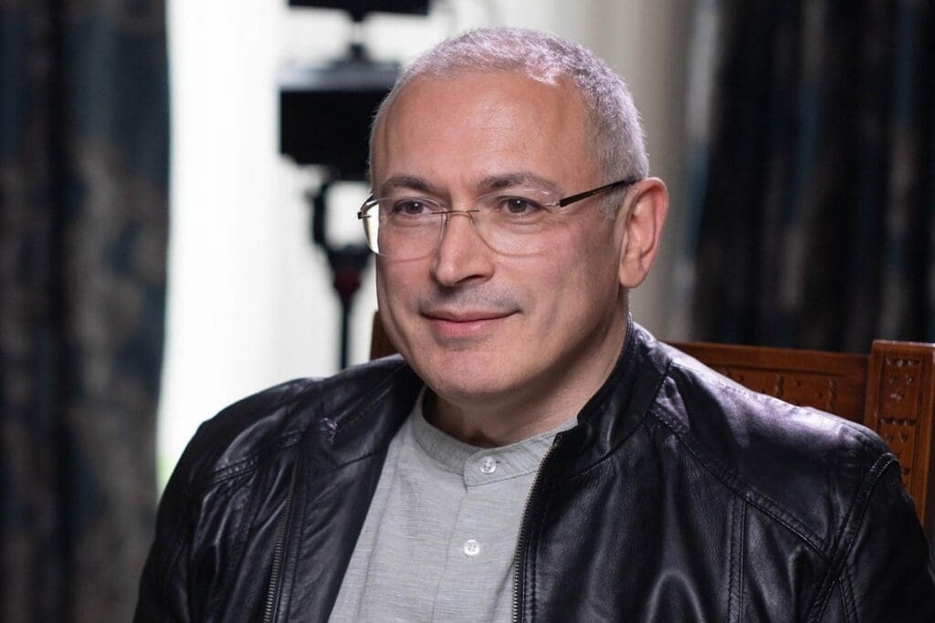 Mihail Hodorkovski, condamnat în lipsă la 10 ani de pușcărie pentru „falsuri despre armată”