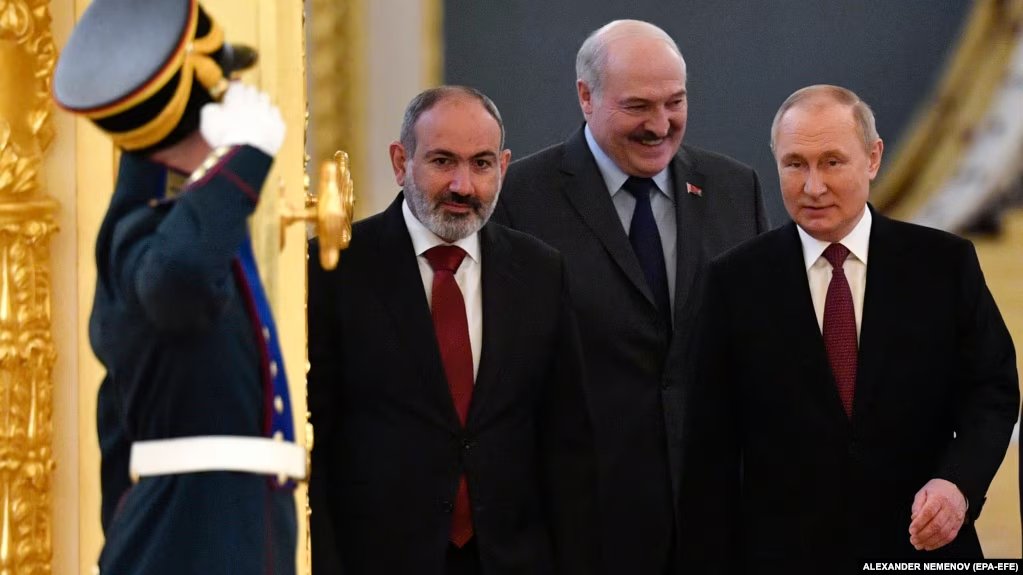 Сможет ли Кремль повлиять на выборы в Армении экономическими санкциями и военными угрозами? Что говорят рейтинги и эксперты
