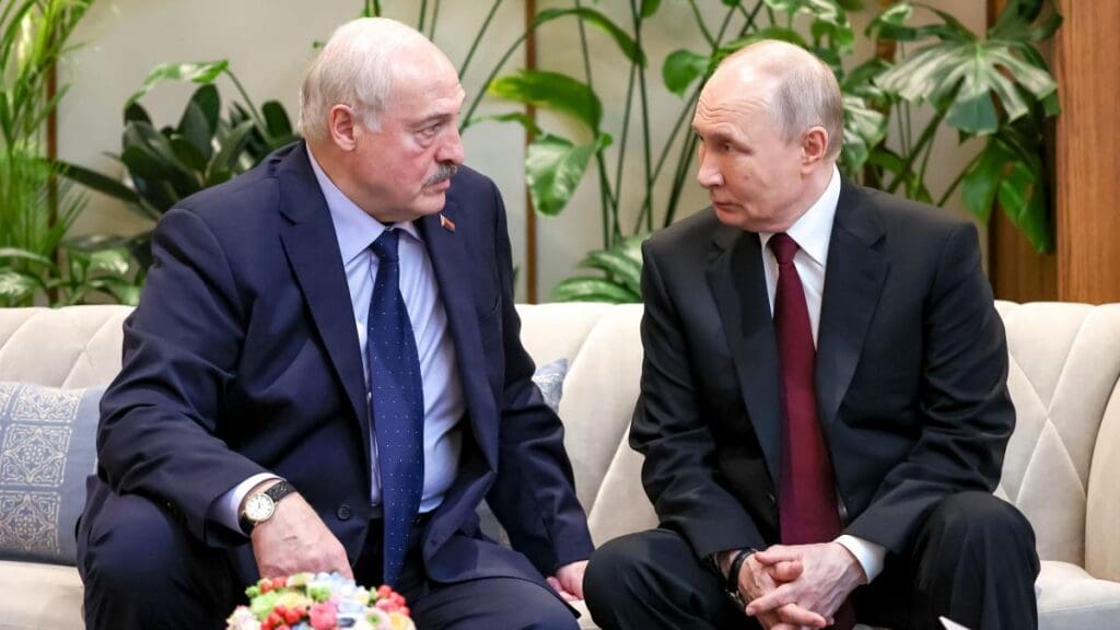 Putin would have given Lukashenko an ultimatum: open a new front against Ukraine or be left without money.