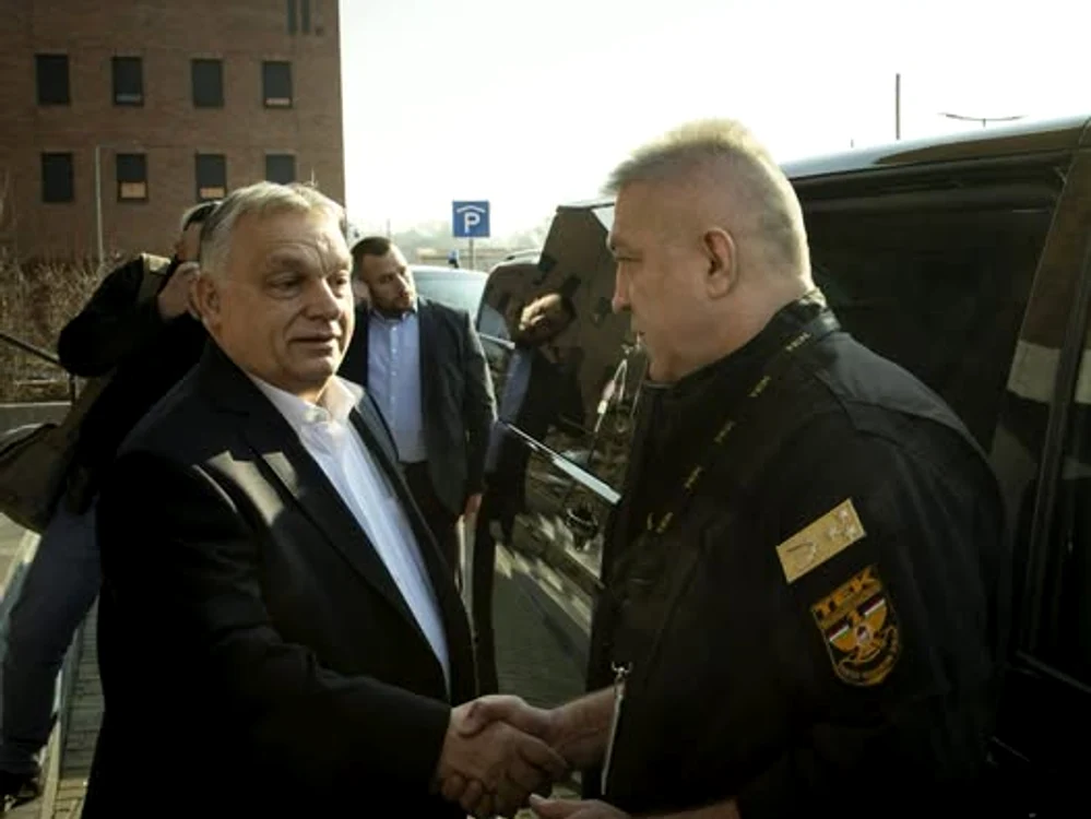 Scandal in Hungary: Former anti-terror troops chief, close to Orban, investigated for illegal detention and torture of seven Ukrainians