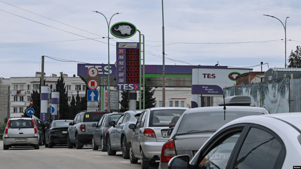 В Севастополе ввели веерные отключения электричества