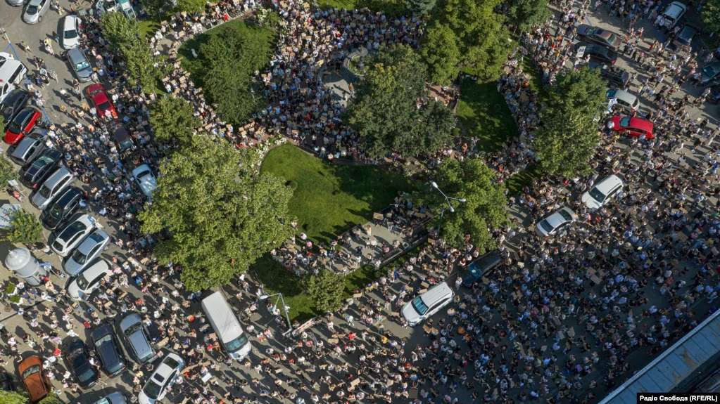 «Его отставка для нас критична». В Украине протестуют против отставки министра обороны Федорова