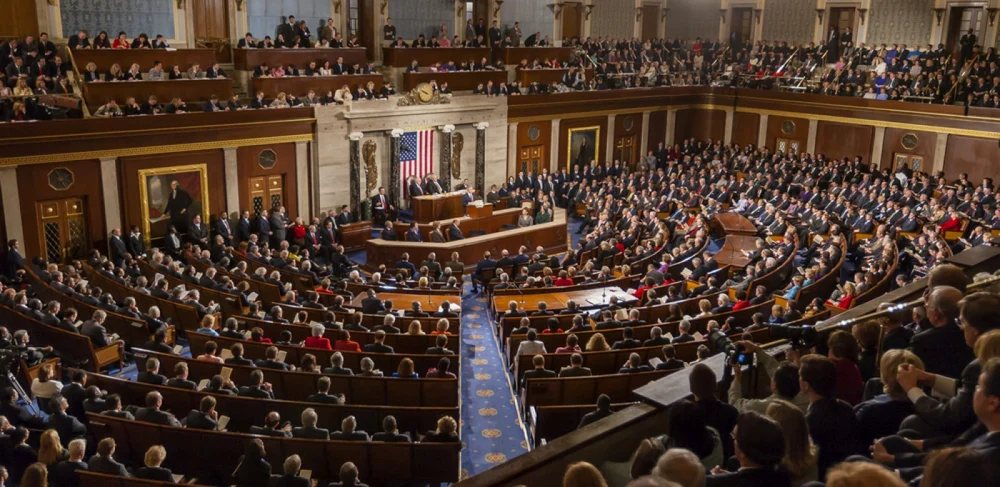 Donald Trump a notificat Congresul SUA cu privire la un nou război împotriva Iranului după ce abia se votase încetarea ostilităților