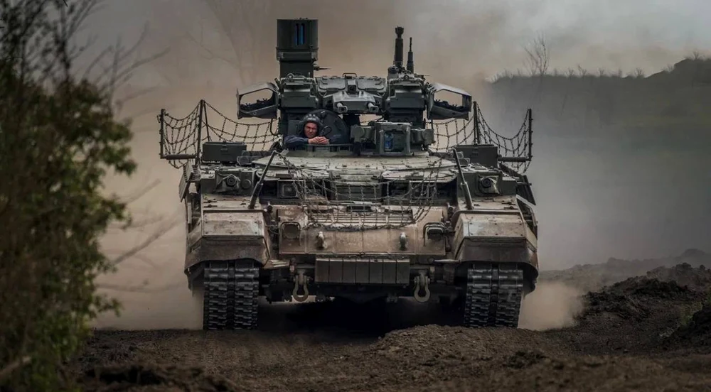 Cel mai ciudat vehicul blindat al Rusiei a fost construit pentru a lupta împotriva infanteriei, dar dronele l-au făcut inutil