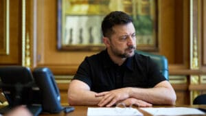 Зеленский анонсировал скорый приезд в Киев и Москву переговорщиков Трампа