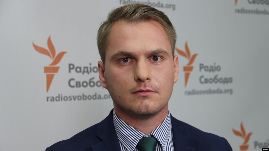 Зеленский отстранил Руслана Кравченко от должности генпрокурора Украины на фоне скандала с колл-центрами